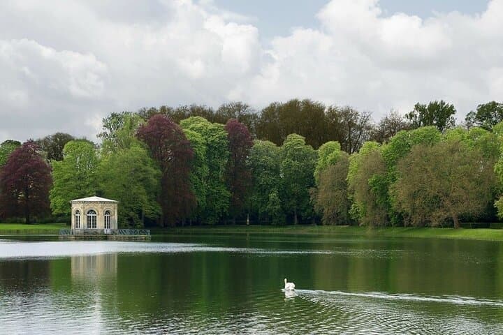 Half-Day Private Trip from Paris to Fontainebleau: Palace, Forest & Château Stop photo 2