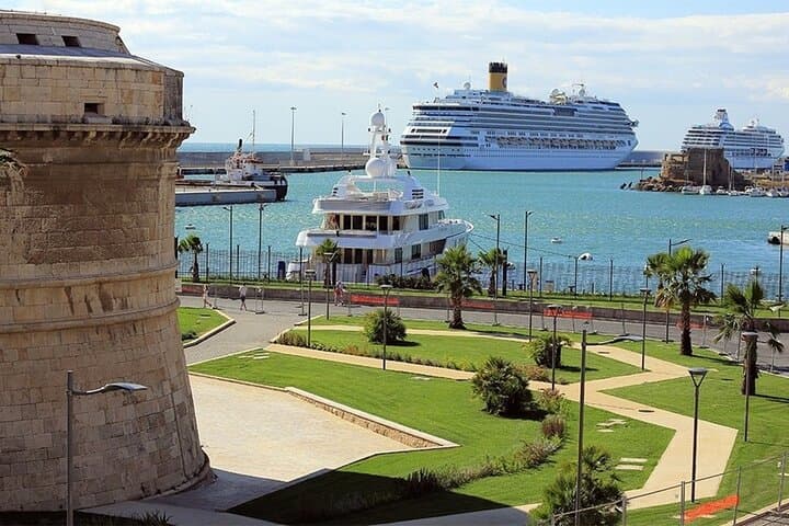 Full-Day Private Rome Tour from Civitavecchia: Janiculum, Vatican & Colosseum photo 2