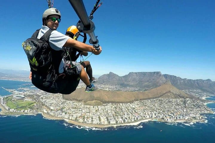 Paragliding in Cape Town: Tandem Flights from Signal Hill to Sea Point photo 3