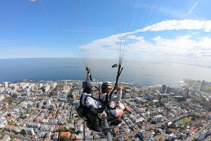 Paragliding in Cape Town: Tandem Flights from Signal Hill to Sea Point photo 4