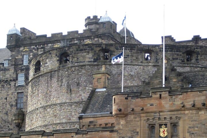Full-Day Scottish Highlights: Loch Lomond, The Kelpies & Edinburgh Castle photo 3