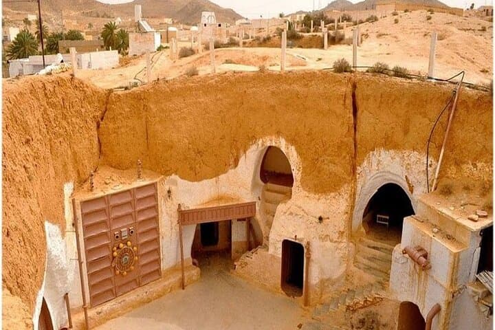6-Day Tunisia Highlights Tour — Kairouan, Sahara Oases & Djerba photo 3
