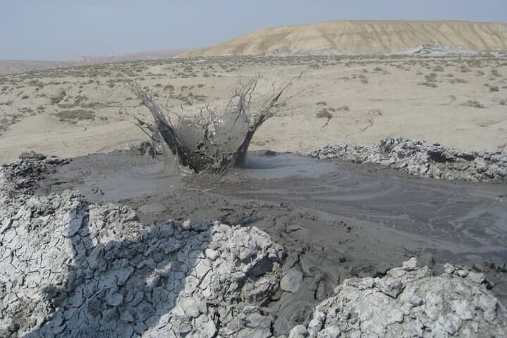 Baku to Gobustan: Mud Volcanoes, Fire Temple & Absheron Highlights (Full-Day) photo 6