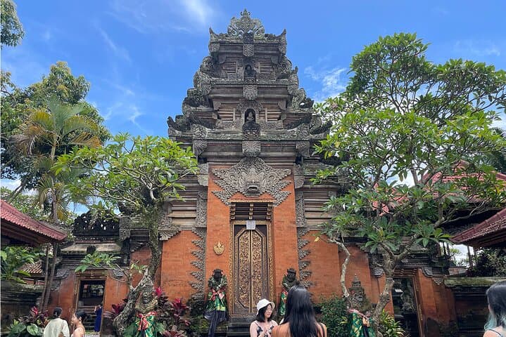 Ubud Floating Breakfast and Tegallalang Rice Terrace Private Tour — 8‑Hour Ubud Highlights photo 3