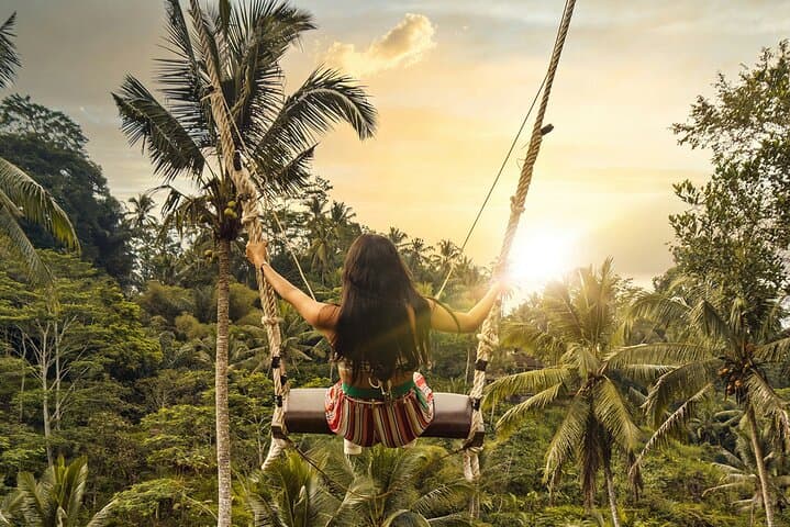 Ubud Floating Breakfast and Tegallalang Rice Terrace Private Tour — 8‑Hour Ubud Highlights photo 4