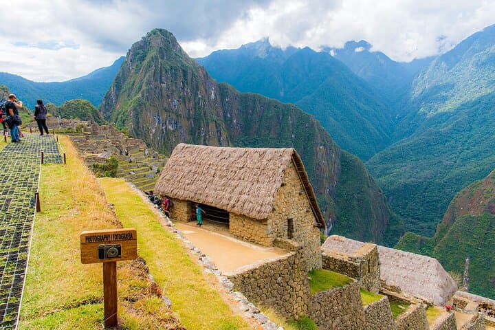 2-Day Machu Picchu Tour — Tourist Train, Aguas Calientes Overnight & Guided Visit photo 2