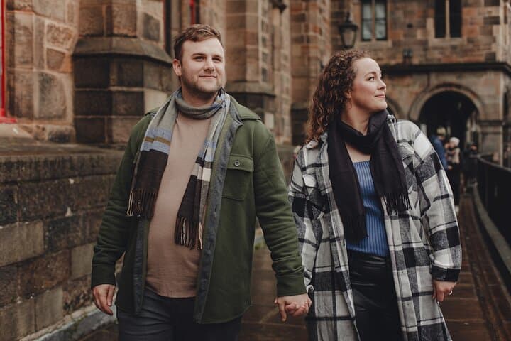 Edinburgh Romantic Photo Shoot: Private Couples Photography in Old Town photo 6
