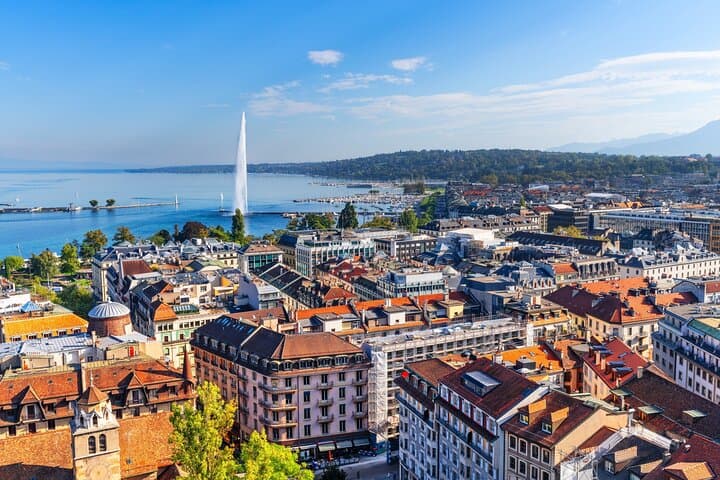 Geneva Old Town Private Walking Tour: Top Sights & Insider Routes photo 2