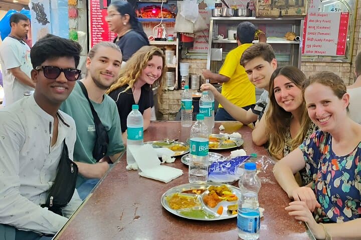 Delhi to Taj Mahal, Agra Fort & Mathura: Same-Day Private Tour Guide photo 4