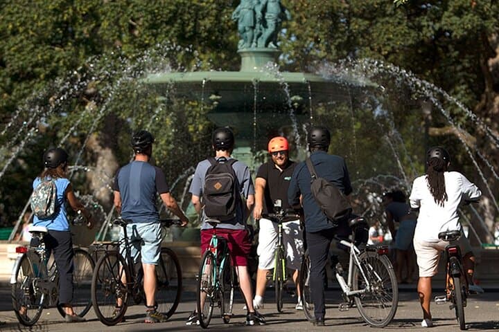 Geneva Highlights Bike Tour — 3-Hour Guided Ride to Jet d'Eau & Old Town photo 6