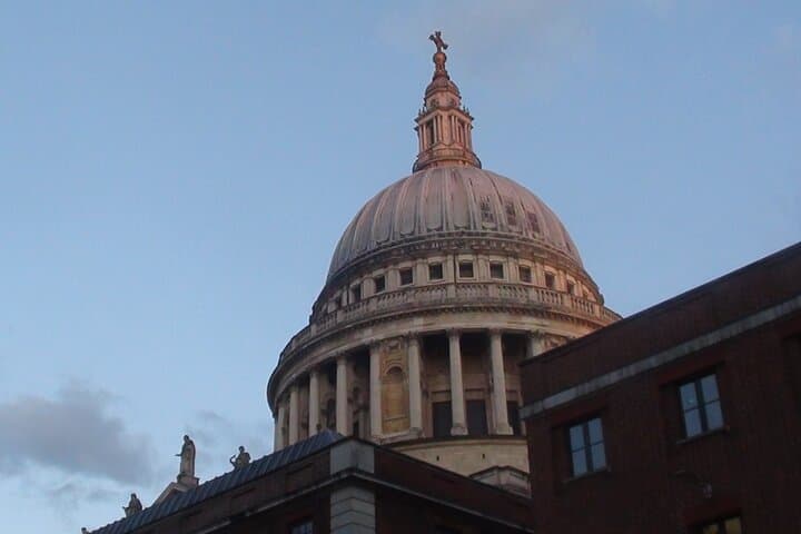 Fading Light London Ghost Walk: Haunted City of London's Night Tour photo 3