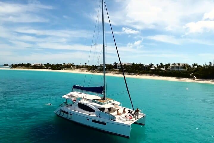 Luxury Catamaran Charter in Nassau — Swim with Pigs, Turtles & Snorkel Rose Island