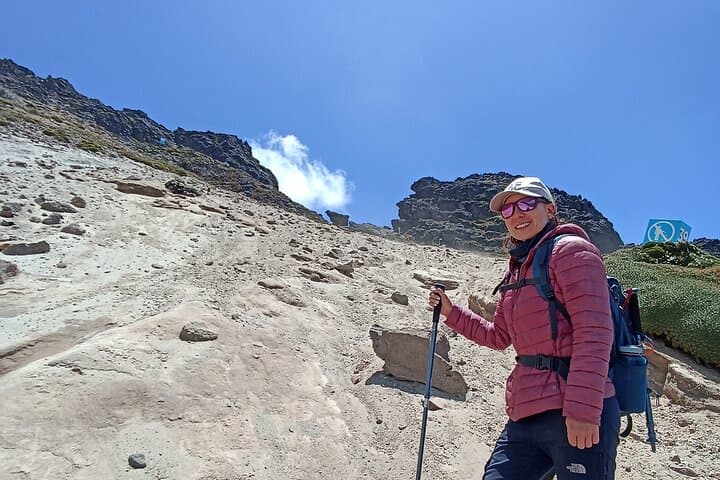 Summit Rucu Pichincha: Full-Day Trek from Quito via Cable Car photo 6