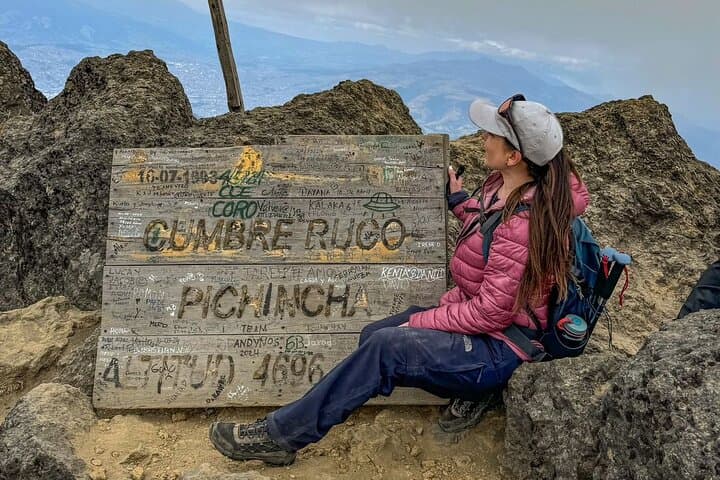 Summit Rucu Pichincha: Full-Day Trek from Quito via Cable Car photo 3