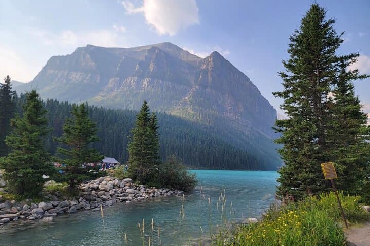 Banff National Park Highlights: Johnston Canyon, Lake Louise & Banff Small-Group Tour photo 4