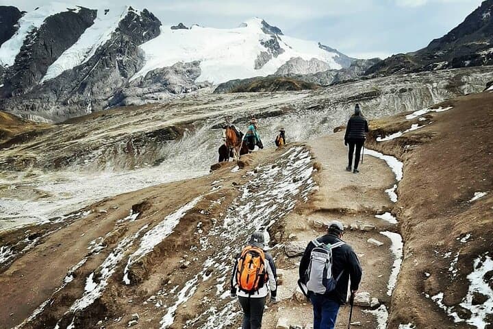 Cusco to Vinicunca: Full-Day Hike to Peru's Rainbow Mountain photo 3
