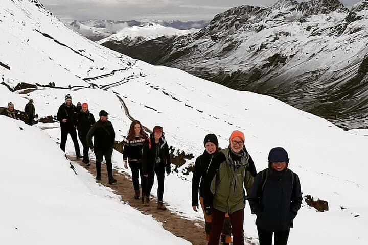 Cusco to Vinicunca: Full-Day Hike to Peru's Rainbow Mountain photo 4