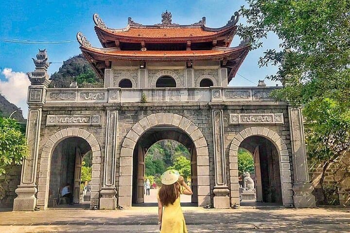Day in Ninh Binh: Hoa Lu, Bai Dinh, Trang An & Mua Cave photo 6