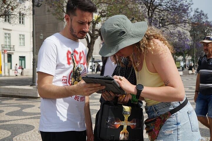 Lisbon Outdoor Escape Game: Time Cops & Return to Wonderland