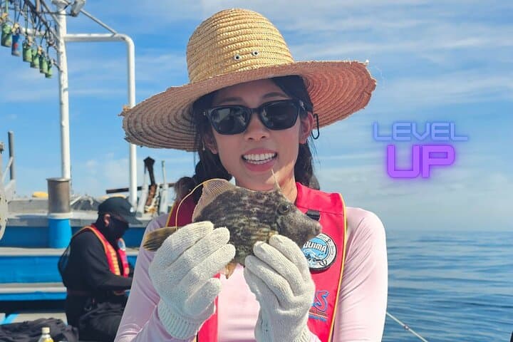 Jeju Sea Boat Fishing Tour with Fresh Seafood Lunch — Half-Day Adventure Near Jeju Airport photo 2