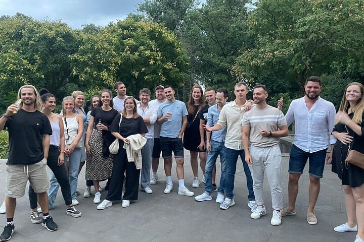Düsseldorf Pub Crawl: Private Bachelor(ette) Party with Club Entry photo 5