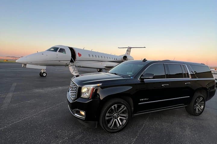 Nashville Airport Limo Transfer — Private Luxury Ride from BNA to Downtown photo 1