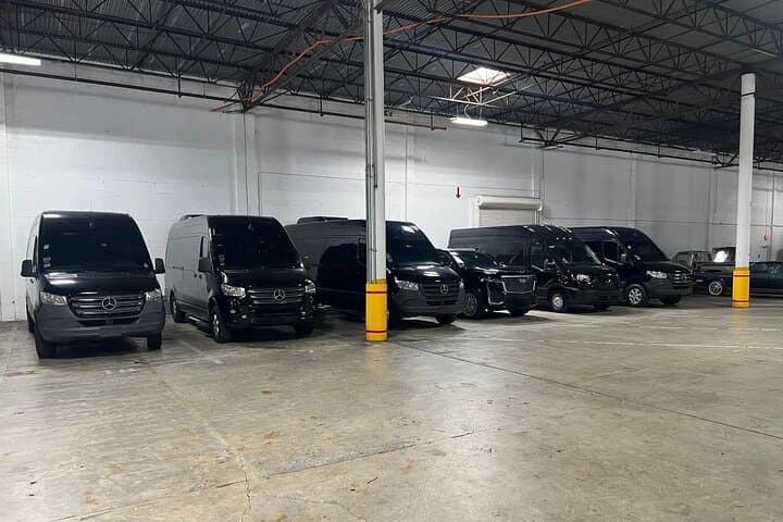 Nashville Airport Limo Transfer — Private Luxury Ride from BNA to Downtown photo 3