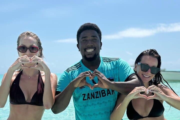 Private Mnemba Island Snorkeling — Turtles, Reefs & Dolphins in Zanzibar photo 2