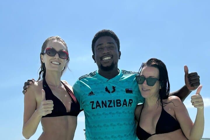 Private Mnemba Island Snorkeling — Turtles, Reefs & Dolphins in Zanzibar photo 4