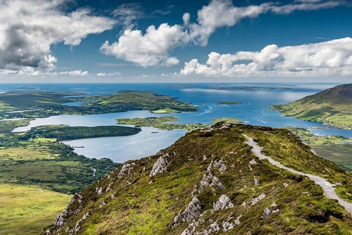 Slow Rail to the Emerald Edge: 6-Day London to Dublin Coastal Rail & Ferry Tour photo 5