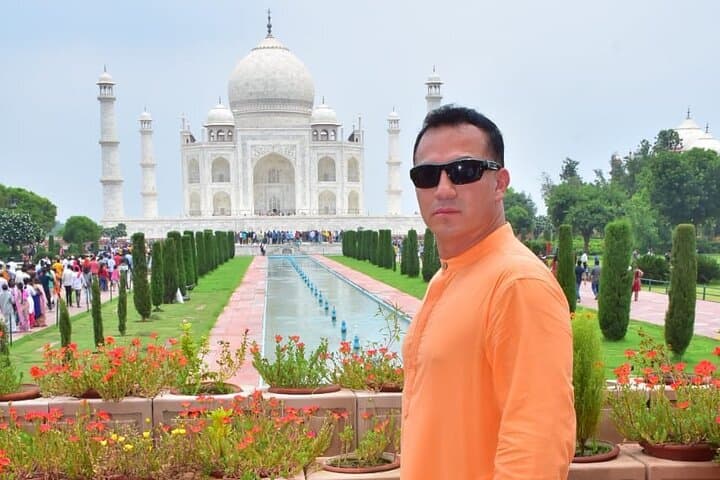 Delhi to Taj Mahal, Agra Fort & Mathura: Same-Day Private Tour Guide photo 6