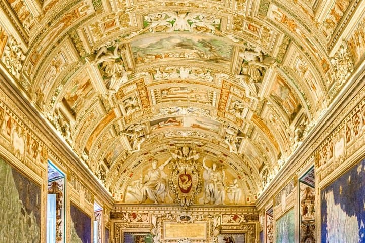 Private Vatican City Walking Tour: Insider-Led St. Peter’s, Museums & Hidden Gems photo 3