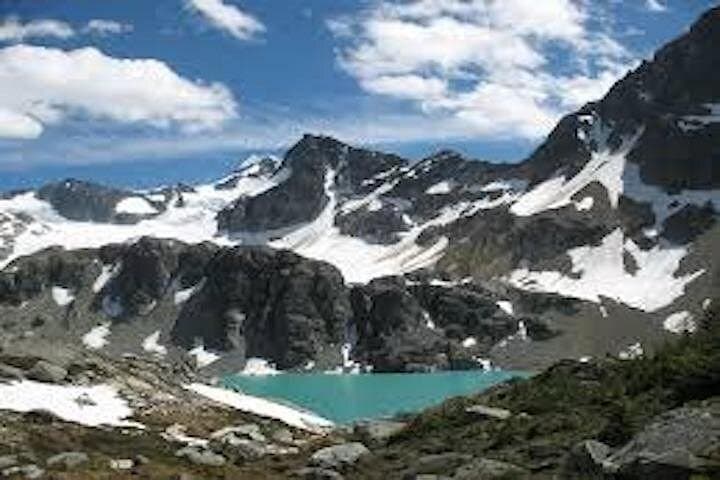 Whistler Glacier Helicopter Tour — Wedgemount Lake & Wedge Mountain Flight photo 3