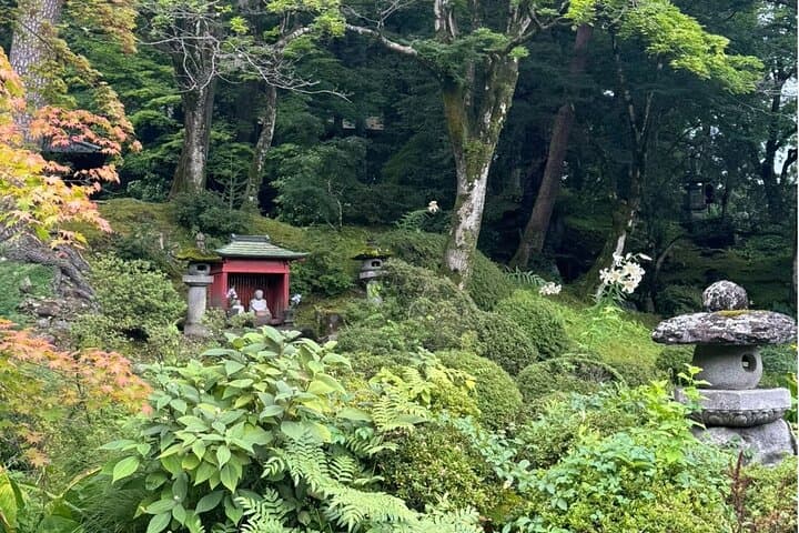 Private Nikko World Heritage Tour: Toshogu Shrine, Shinkyo Bridge & Forest Walk photo 3