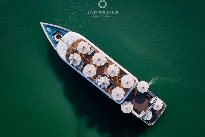 Luxury Day Cruise Through Halong & Lan Ha Bay Aboard Jade Sails photo 2