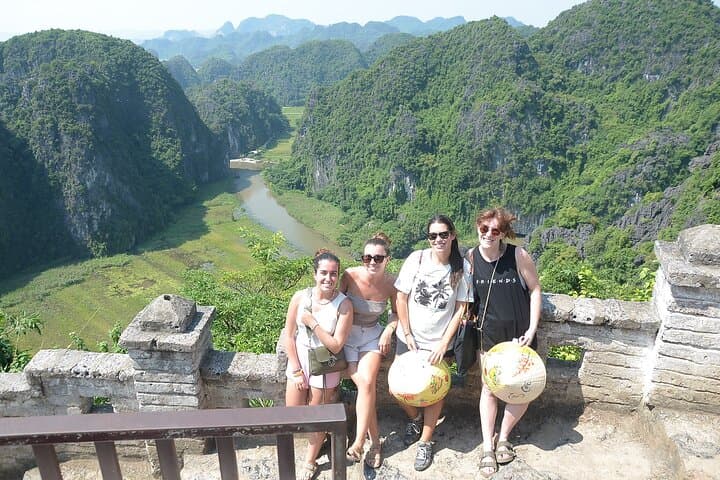 Ninh Binh Day Tour: Mua Cave, Bai Dinh & Trang An Boat Trip photo 2