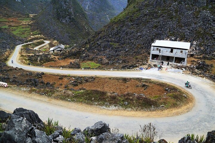 4-Day Ha Giang Motorbike Loop: Ma Pi Leng, Dong Van & Nho Que River