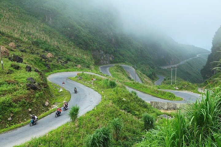 4-Day Ha Giang Motorbike Loop: Ma Pi Leng, Dong Van & Nho Que River photo 4