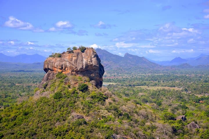 9-Day Dubai and Sri Lanka Adventure: City Lights to Leopard Country photo 5