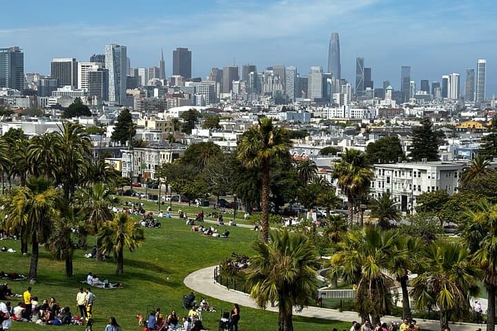 SFO Airport Pickup with 4-Hour Private San Francisco Sightseeing by SUV photo 2