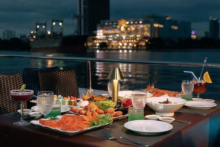 Bangkok Chao Phraya Unicorn Dinner Cruise — Nighttime Buffet, Landmarks & Live Music photo 5
