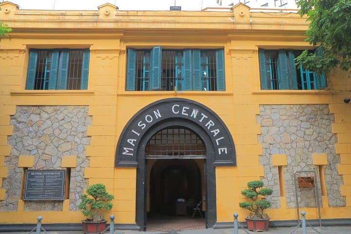 Hanoi City Highlights & Hoa Lo Prison: Full-Day Cultural Tour photo 4