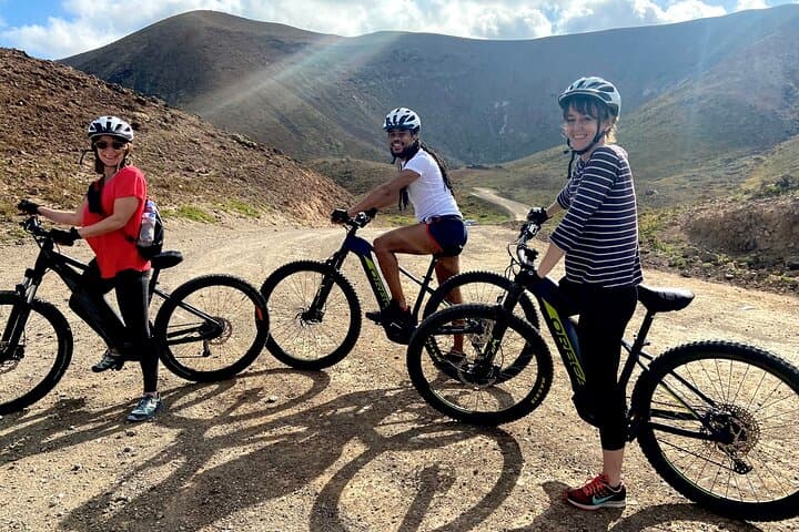Volcanic Discovery Premium eBike Tour — 35 km North Fuerteventura e-MTB Route photo 6