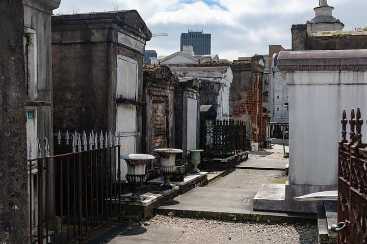 Self-Guided Audio Tour of St. Louis Cemetery No. 3 — New Orleans Burial Traditions photo 4