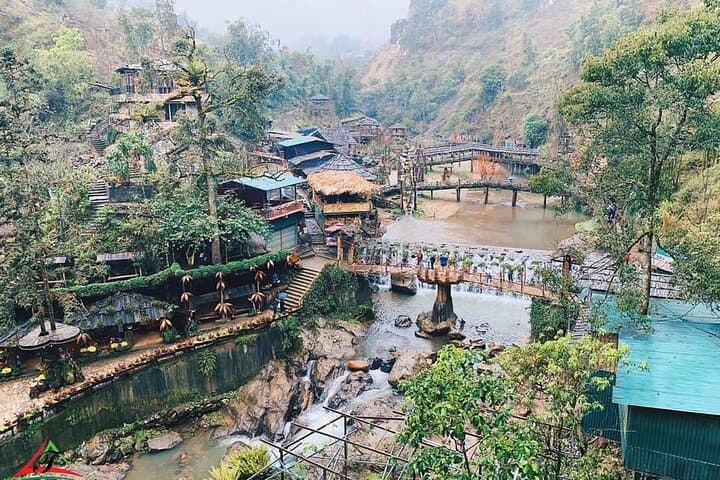 Sapa 2-Day Trek: Rice Terraces, Hmong Villages & Ta Van Valley