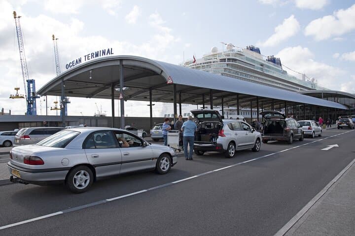 Southampton Cruise Port to Heathrow & Gatwick Private Transfers — Fast Meet-and-Greet Service