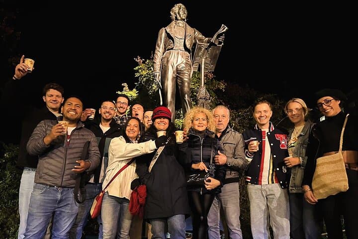 Düsseldorf Pub Crawl: Private Bachelor(ette) Party with Club Entry photo 4