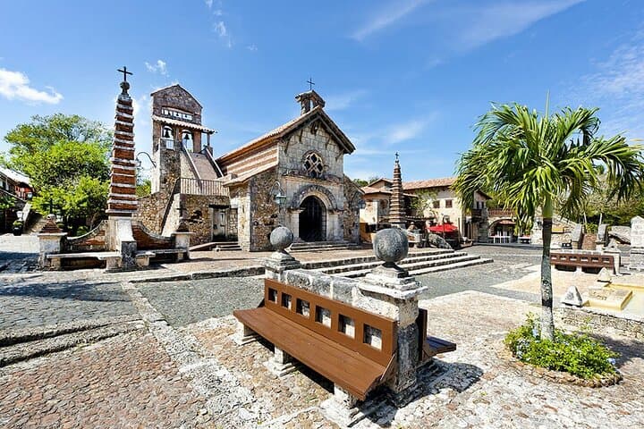 Catalina Island Snorkel and Altos de Chavón Day Tour — Snorkel Coral Reefs and Explore a Mediterranean-Style Village photo 5