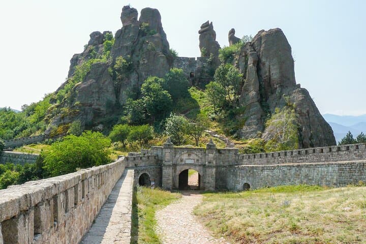 Day Trip to Belogradchik Rocks, Fortress & Venetsa Cave from Sofia