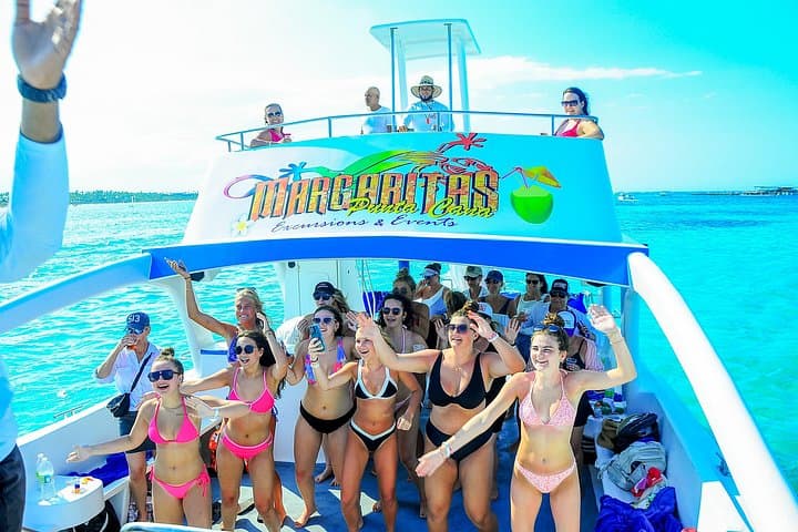 Punta Cana HipHop Party Boat: 3-Hour Open-Bar Snorkel & Sandbar Cruise photo 2